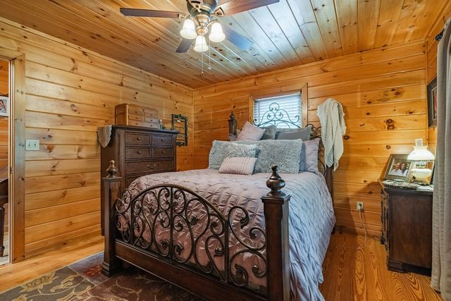 270 Stone Lane, Blue Ridge, GA 30513