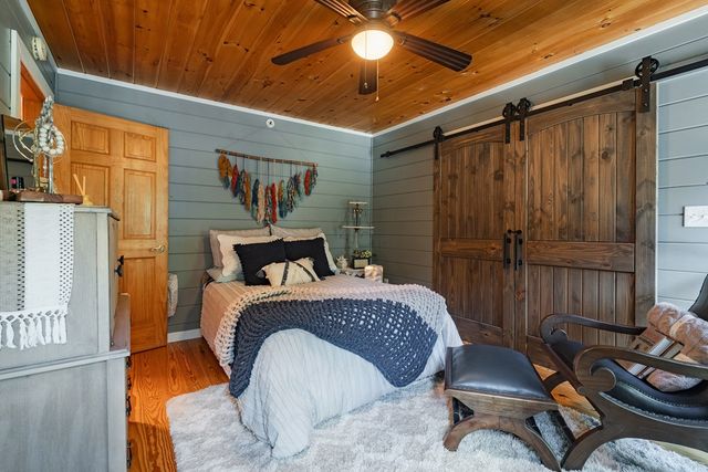270 Stone Lane, Blue Ridge, GA 30513