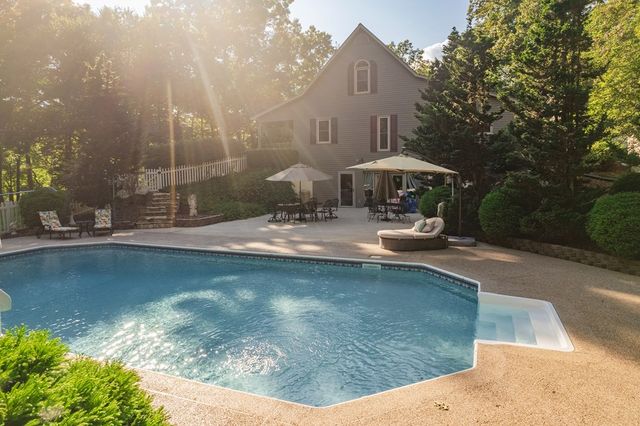 270 Stone Lane, Blue Ridge, GA 30513