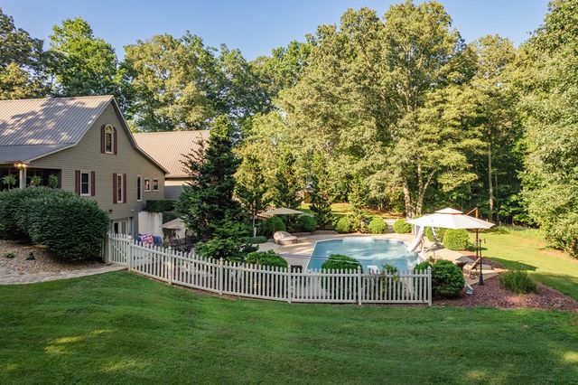 270 Stone Lane, Blue Ridge, GA 30513