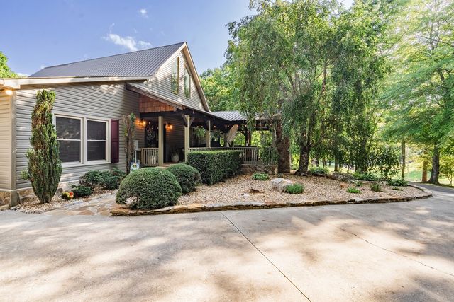 270 Stone Lane, Blue Ridge, GA 30513