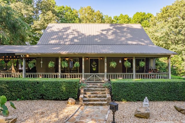 270 Stone Lane, Blue Ridge, GA 30513