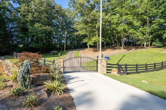 270 Stone Lane, Blue Ridge, GA 30513