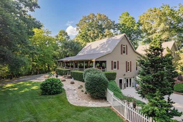 270 Stone Lane, Blue Ridge, GA 30513