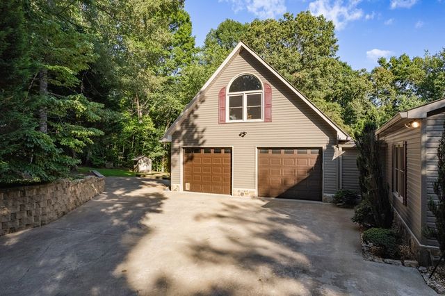 270 Stone Lane, Blue Ridge, GA 30513