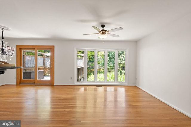 3231 FAIR WOODS PKWY, Fairfax, VA 22030