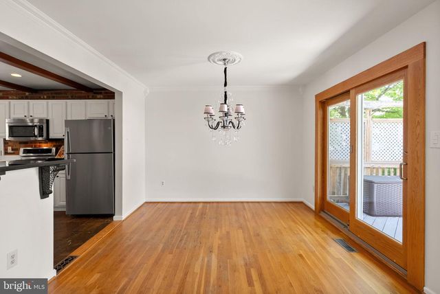 3231 FAIR WOODS PKWY, Fairfax, VA 22030