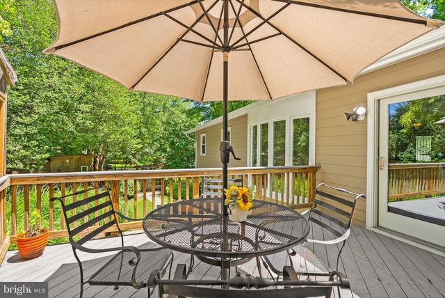 3231 FAIR WOODS PKWY, Fairfax, VA 22030