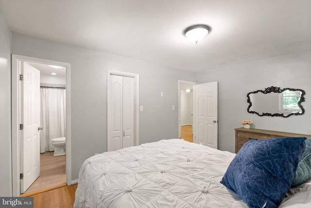 3231 FAIR WOODS PKWY, Fairfax, VA 22030