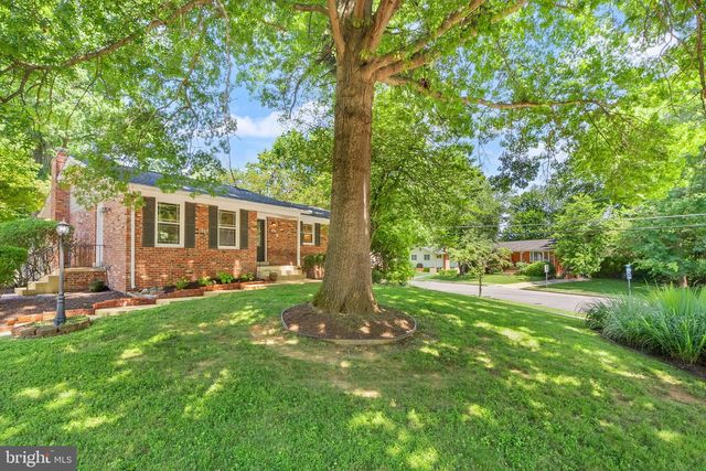 3231 FAIR WOODS PKWY, Fairfax, VA 22030