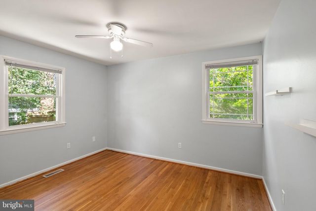 3231 FAIR WOODS PKWY, Fairfax, VA 22030