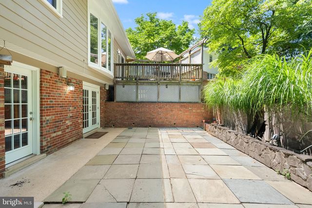 3231 FAIR WOODS PKWY, Fairfax, VA 22030