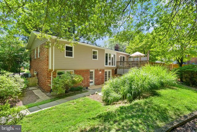 3231 FAIR WOODS PKWY, Fairfax, VA 22030