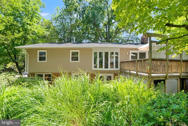 3231 FAIR WOODS PKWY, Fairfax, VA 22030