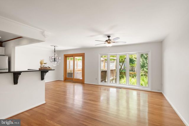 3231 FAIR WOODS PKWY, Fairfax, VA 22030