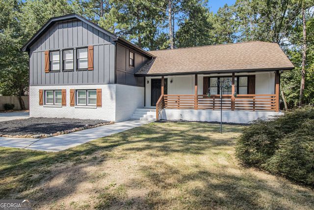 2180 E Chester Circle SE, Conyers, GA 30013