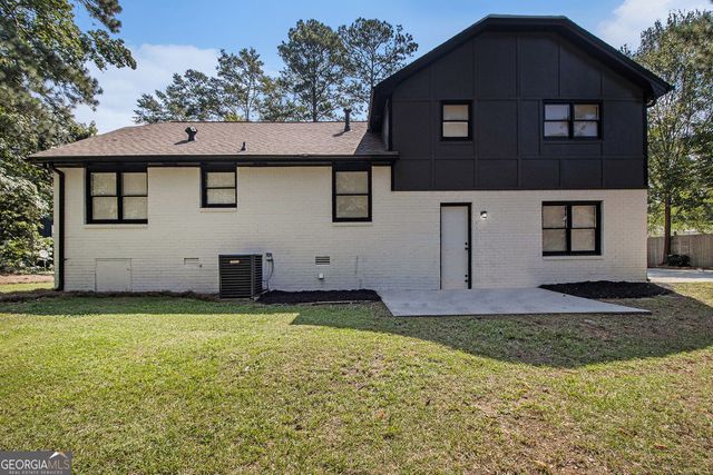 2180 E Chester Circle SE, Conyers, GA 30013