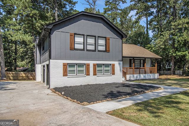 2180 E Chester Circle SE, Conyers, GA 30013