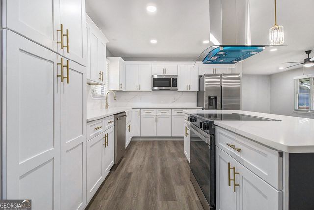 2180 E Chester Circle SE, Conyers, GA 30013