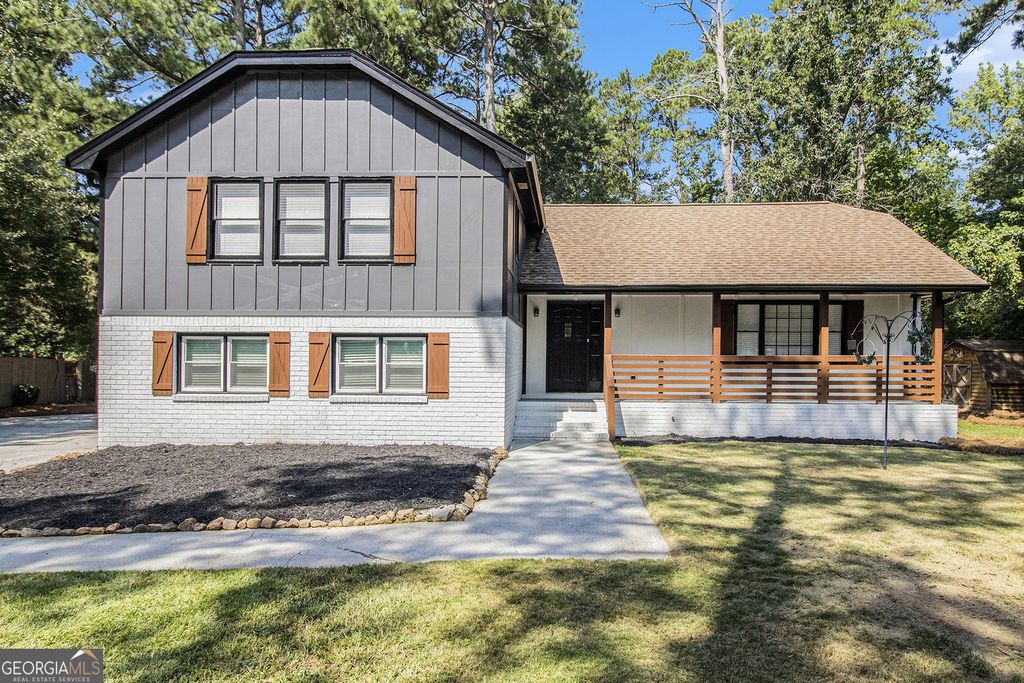 2180 E Chester Circle SE, Conyers, GA 30013