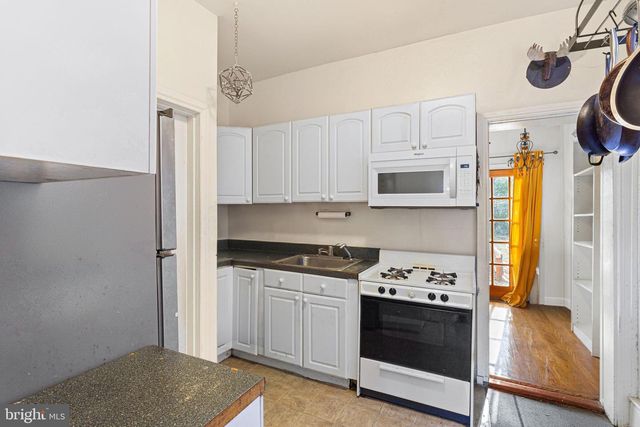 4316 PINE ST, Philadelphia, PA 19104