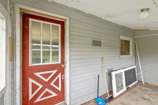 560 River Road, Berkshire, VT 05457