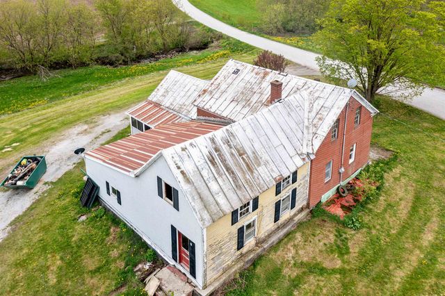 560 River Road, Berkshire, VT 05457