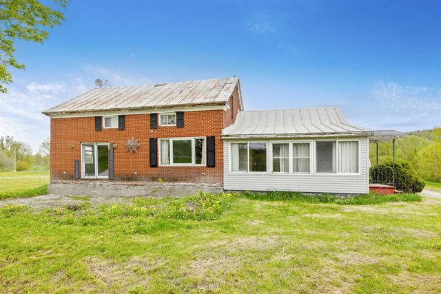 560 River Road, Berkshire, VT 05457