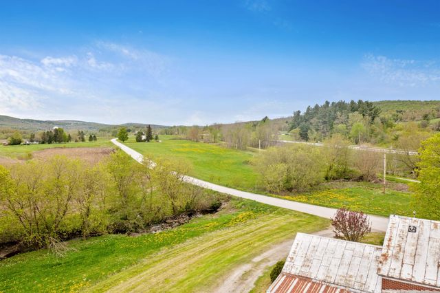 560 River Road, Berkshire, VT 05457