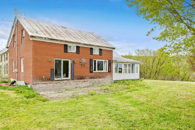 560 River Road, Berkshire, VT 05457