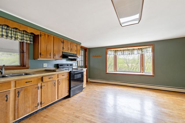 560 River Road, Berkshire, VT 05457