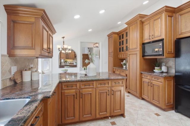 725 Vonna Court, San Jose, CA 95123