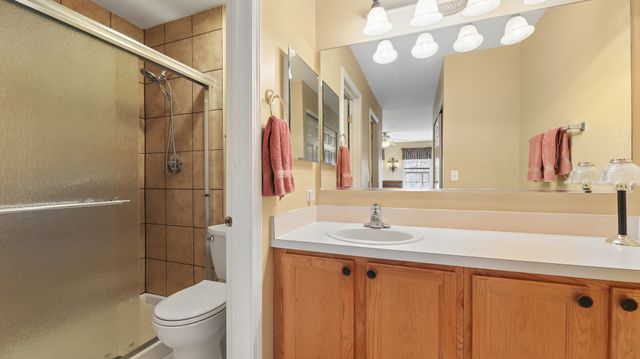 628 King Court 628, East Dundee, IL 60118