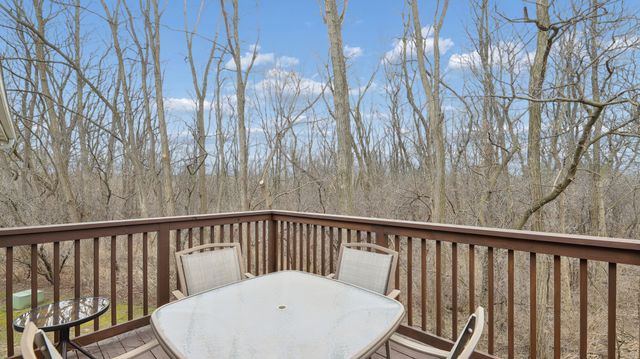 628 King Court 628, East Dundee, IL 60118