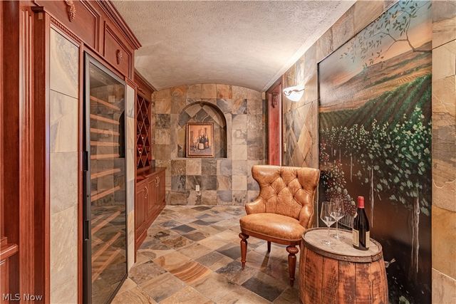 2140 County Line Road, Gates Mills, OH 44040