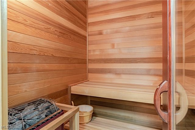 2140 County Line Road, Gates Mills, OH 44040