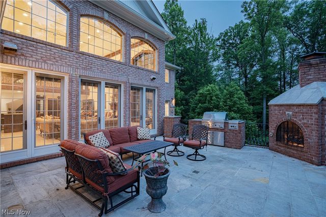 2140 County Line Road, Gates Mills, OH 44040