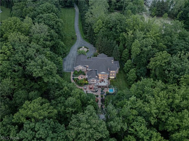 2140 County Line Road, Gates Mills, OH 44040