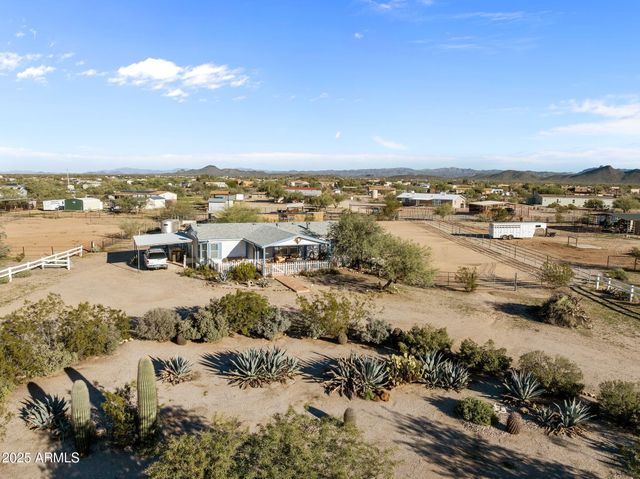 25124 W SADDLE MOUNTAIN Road, Morristown, AZ 85342