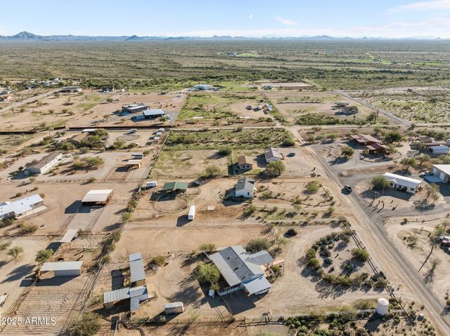 25124 W SADDLE MOUNTAIN Road, Morristown, AZ 85342