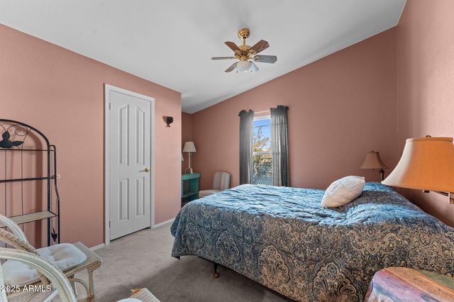 25124 W SADDLE MOUNTAIN Road, Morristown, AZ 85342