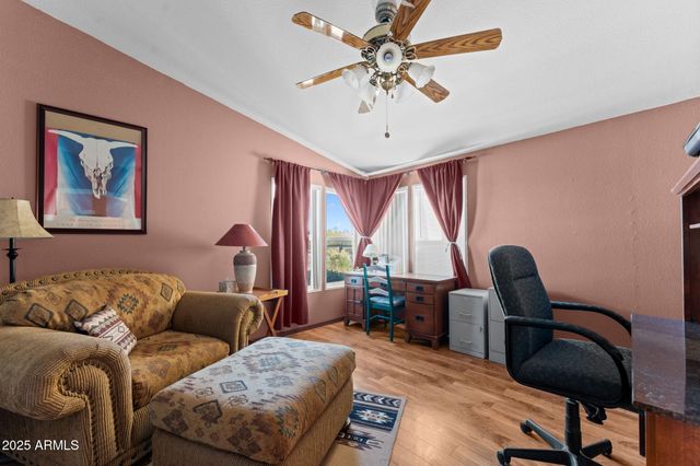 25124 W SADDLE MOUNTAIN Road, Morristown, AZ 85342