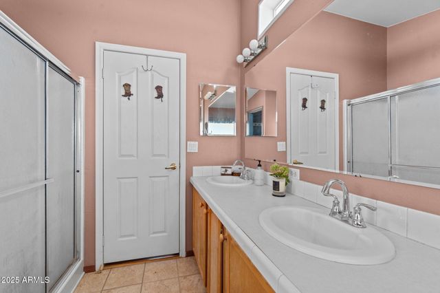 25124 W SADDLE MOUNTAIN Road, Morristown, AZ 85342