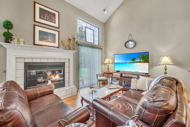 357 Arquilla Court, Bloomingdale, IL 60108