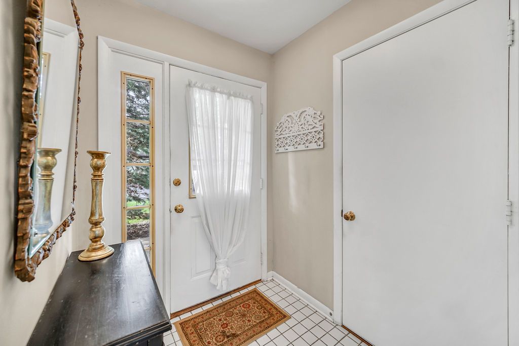 357 Arquilla Court, Bloomingdale, IL 60108 — photo 2