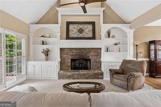 4074 Hickory Fairway Drive, Woodstock, GA 30188
