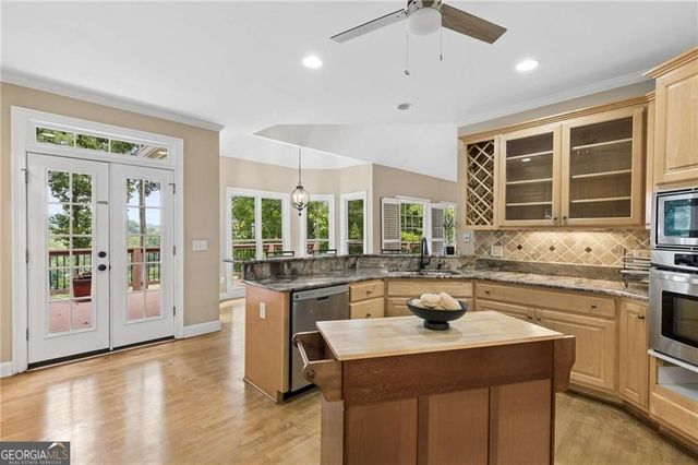 4074 Hickory Fairway Drive, Woodstock, GA 30188
