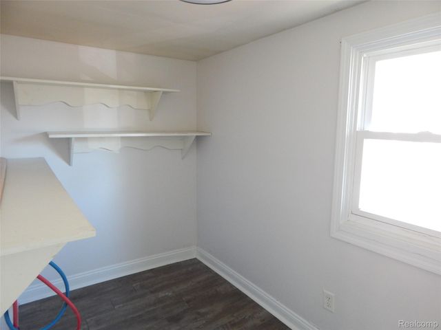 2711 Cherry Street, Port Huron, MI 48060