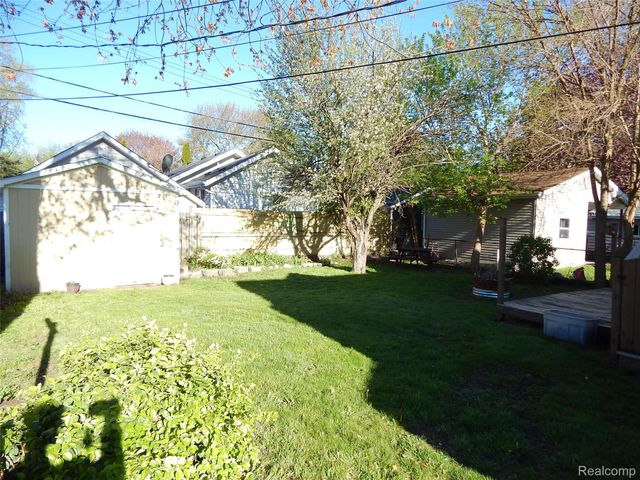 2711 Cherry Street, Port Huron, MI 48060