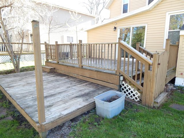 2711 Cherry Street, Port Huron, MI 48060